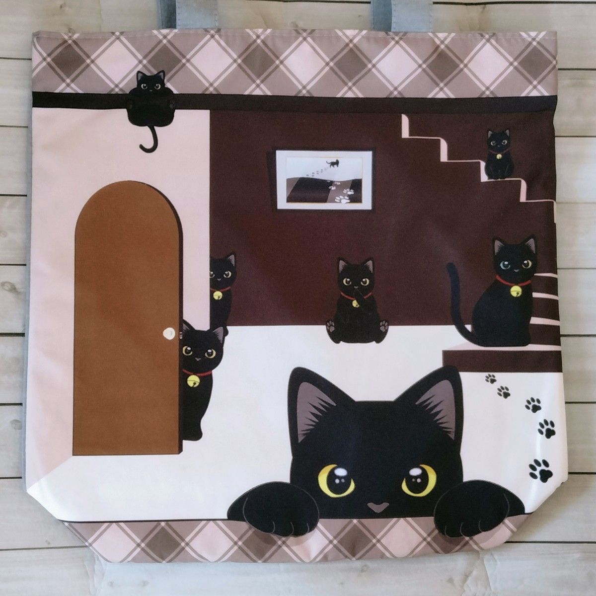 【トートバッグ 】黒猫　ハウス　Inside　ブラウン　ファスナー式　エコバッグ　24時間以内発送　ショッピング　ねこ　猫　ネコ