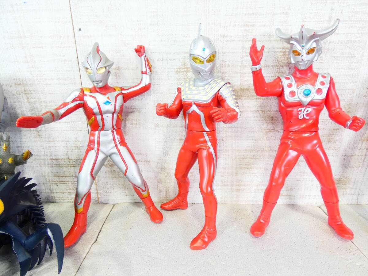 * Junk Ultraman серии sofvi кукла комплект совместно примерно 7kg слабый man / seven / Mebius / Zero / bar язык / Gomora /be настоящий и т.п. @120(3)