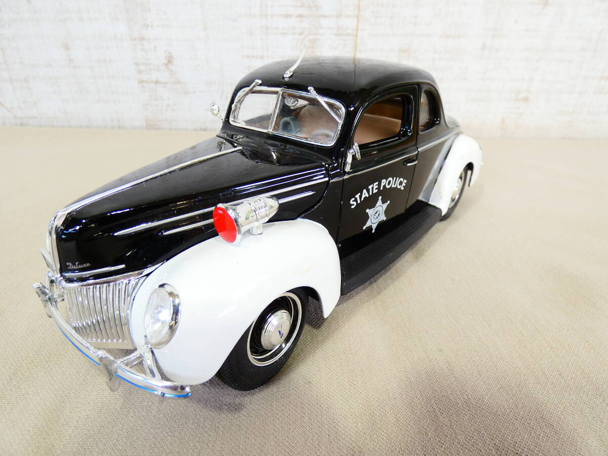* Junk Maisto/ Maisto die-cast minicar Ford Deluxe (1939) Police car police vehicle 1/18 scale Classic car @60(4)