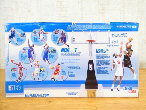 S) 新品未開封！ McFARLANE マクファーレン NBA フィギュア「 KEVIN GARNETT VS BEN WALLACE 」 @100 (F4-29)の画像6