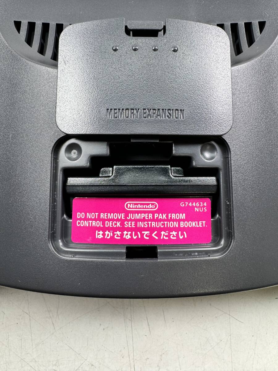 ♪【中古】任天堂 Nintendo 64 本体 NUS-001 4台 まとめ ロクヨン N64 動作未確認 ジャンク ＠80(3)の画像2