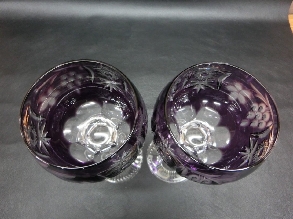 [Y-9898] unused? wine glass 2 customer set CRYSTAL DONAU crystal Donna u purple series purple series cut . hand cut seal attaching [ thousand jpy market ]
