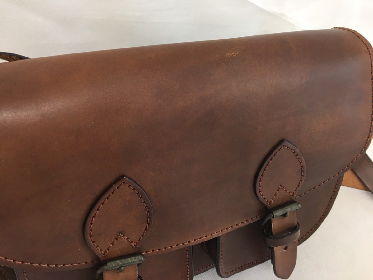 [D-1730] hard leather shoulder bag front surface 2 pocket brown group [ thousand jpy market ]