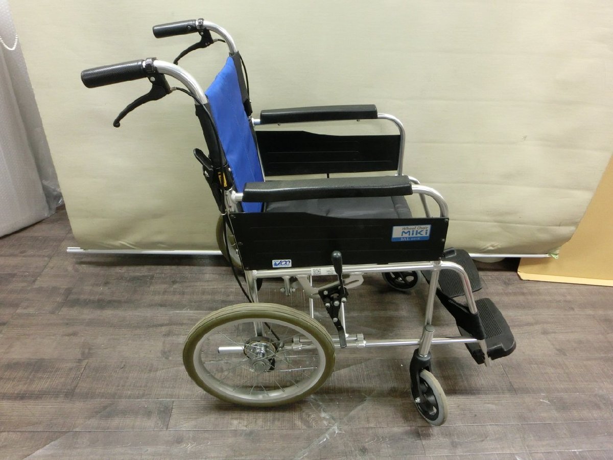 【YI-1055】MIKI ミキ BALシリーズ Wheel chair 自走式 車椅子 軽量 折り畳み 自走介助兼用 介助曜標準形 東京直接取引可【千円市場】の画像5