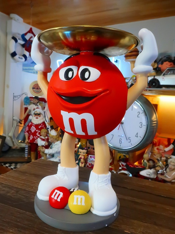 . rare *m&m\'s M and M z red kun candy tray shop front display 