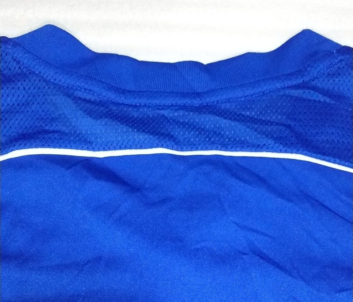 ☆adidas.com アディダス 半袖Tシャツ サイズ(UK20-22/USA) XL ブルー青色ホワイト白メッシュclimacoolスリー ストライプス150g肩幅 約42cmの画像8