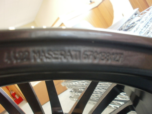 Maserati マセラティ Levante レヴァンテ 純正 リア 22インチホイール1本 メタリックグレー系 5穴 670138127 u0080