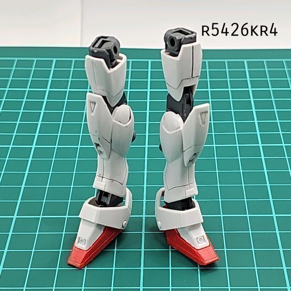 HGAC 1/144 ウイングガンダム 両足 新機動戦記ガンダムＷ ガンプラ ジャンク パーツ 　KR_画像1