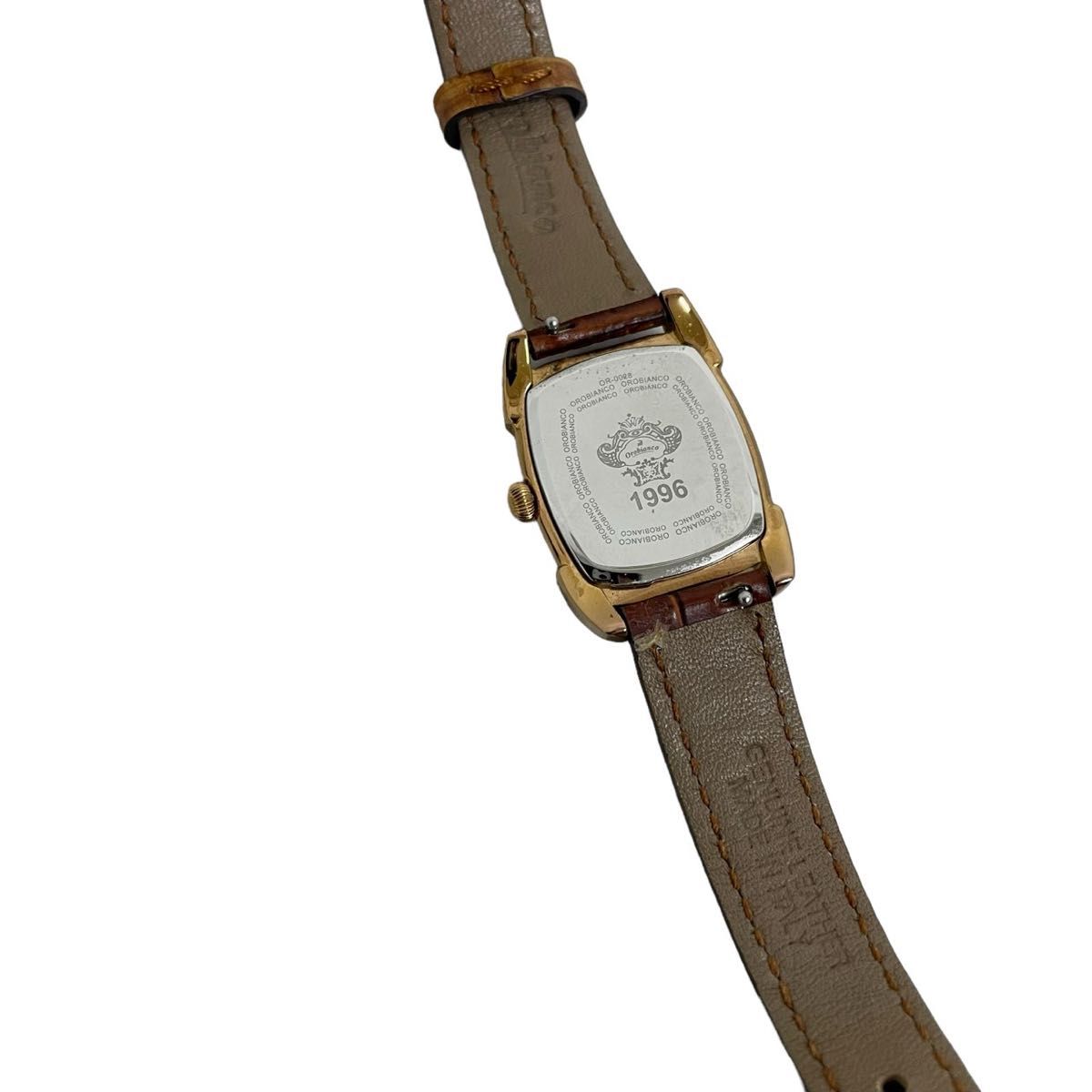 オロビアンコ　腕時計　レディース　文字盤スクエア　四角　レザーベルト　シャンパンゴールド　オシャレ