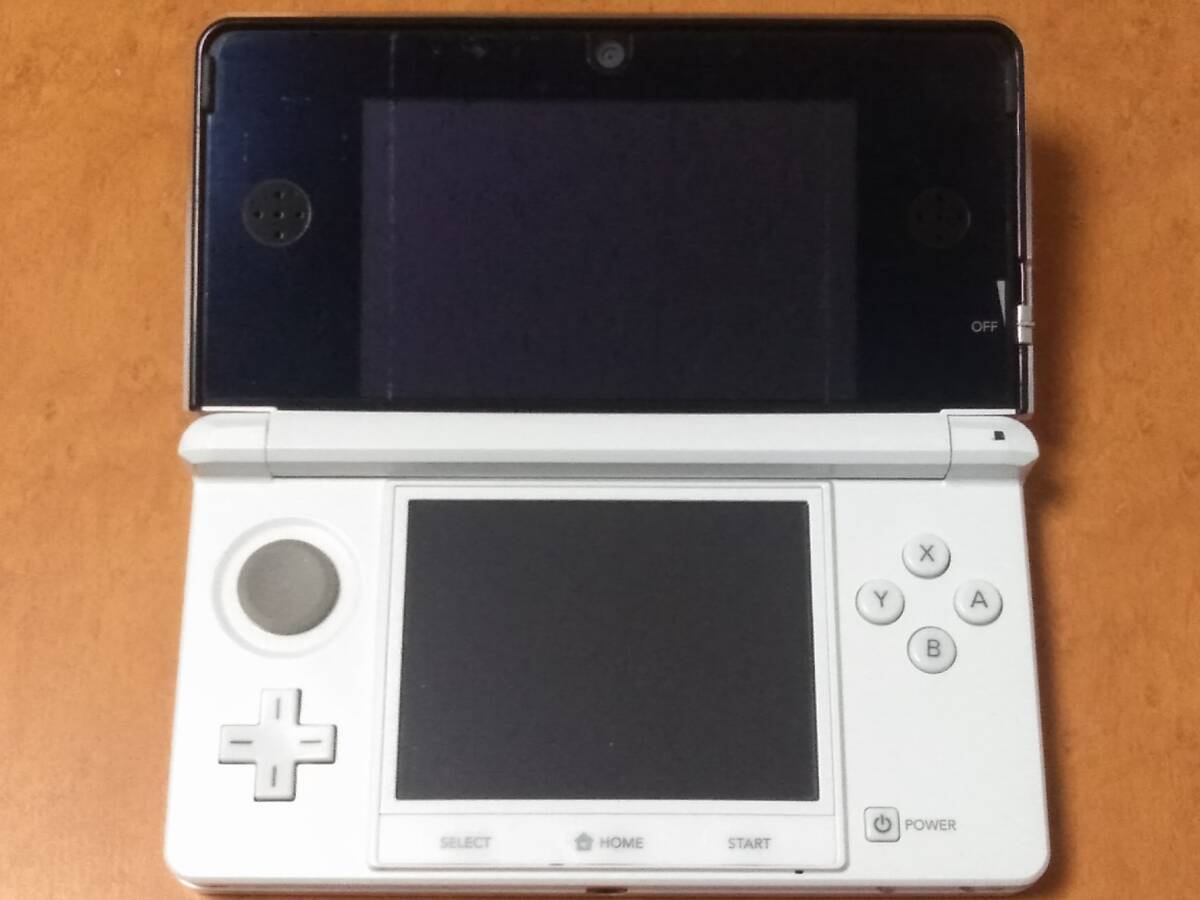動確済 3DS 中古 アイスホワイト Ver11.1.0-34J ダウンロードソフト・上下フィルター・ペン・2GB付 1円から送料安 即決有 同梱可の画像4