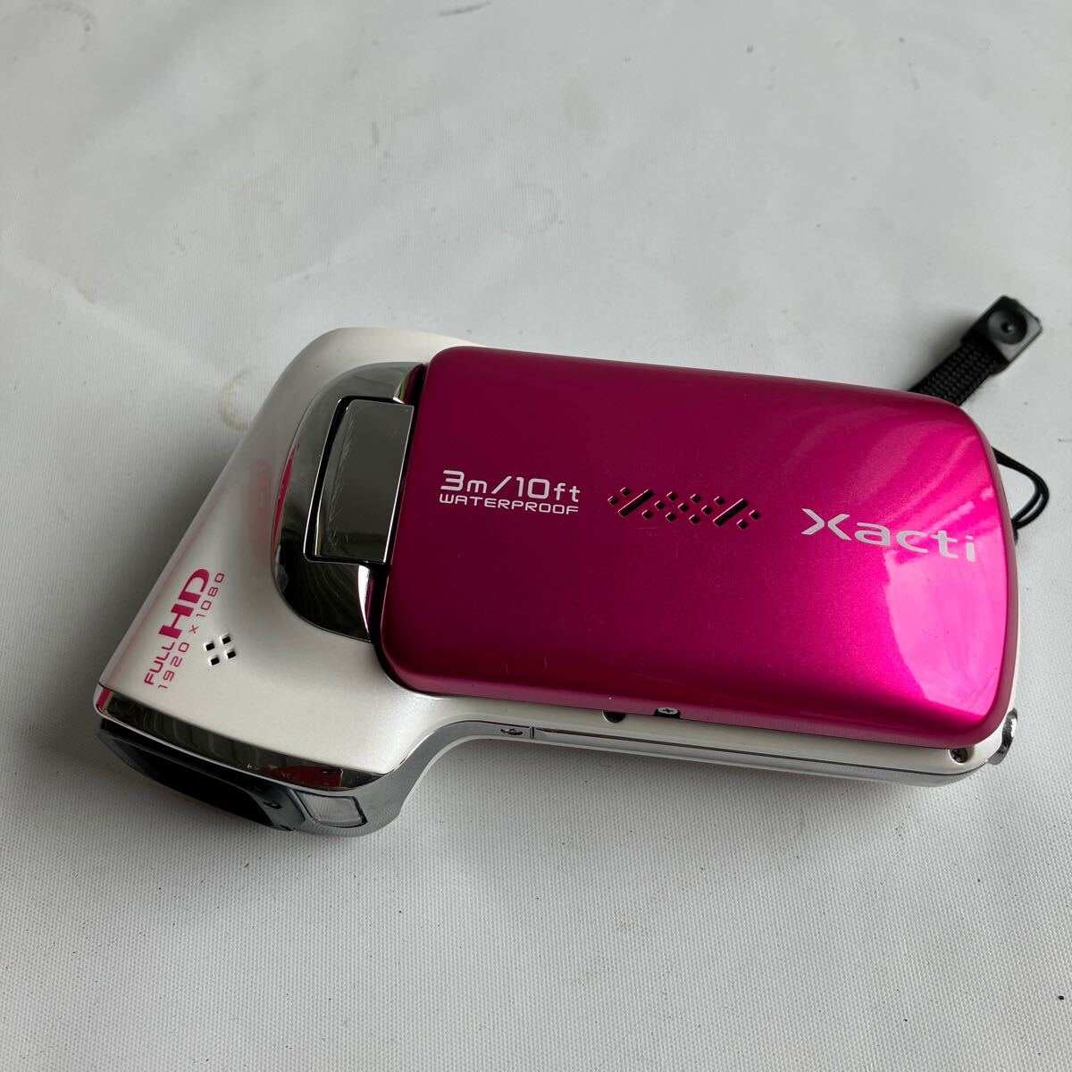 ★【500円スタート】SANYO デジタルムービーカメラ Xacti CA100 P ピンク DMX-CA100(P) 充電器・ケース付き 稼動品の画像2