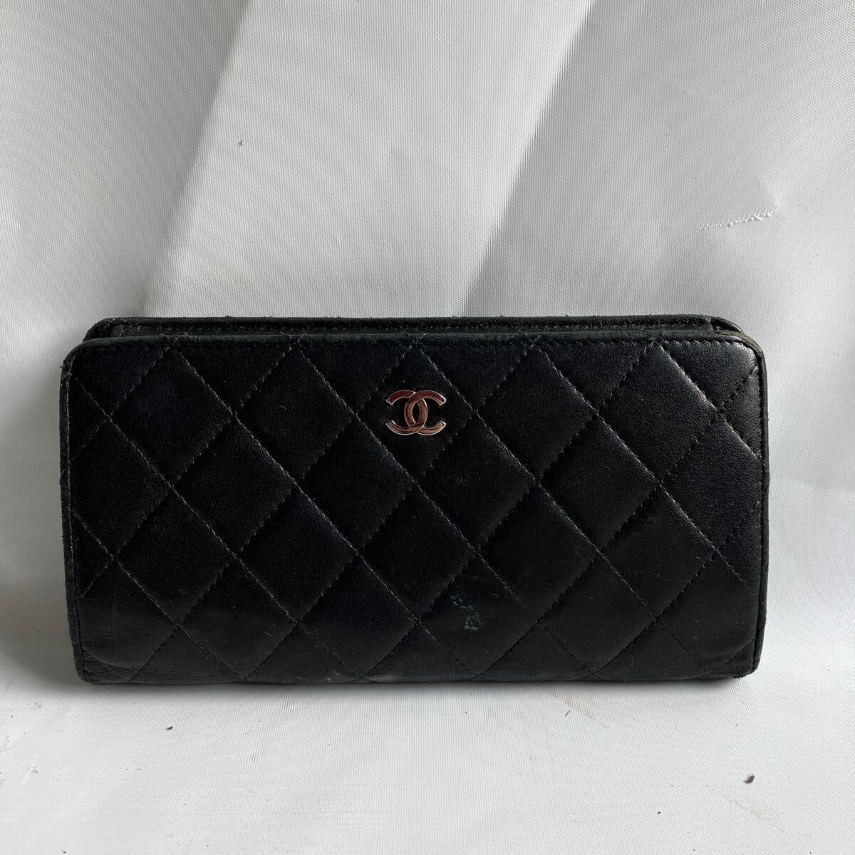 ▽【500円スタート】CHANEL シャネル マトラッセ ラムスキン 二つ折り 長財布 ブラック_画像1