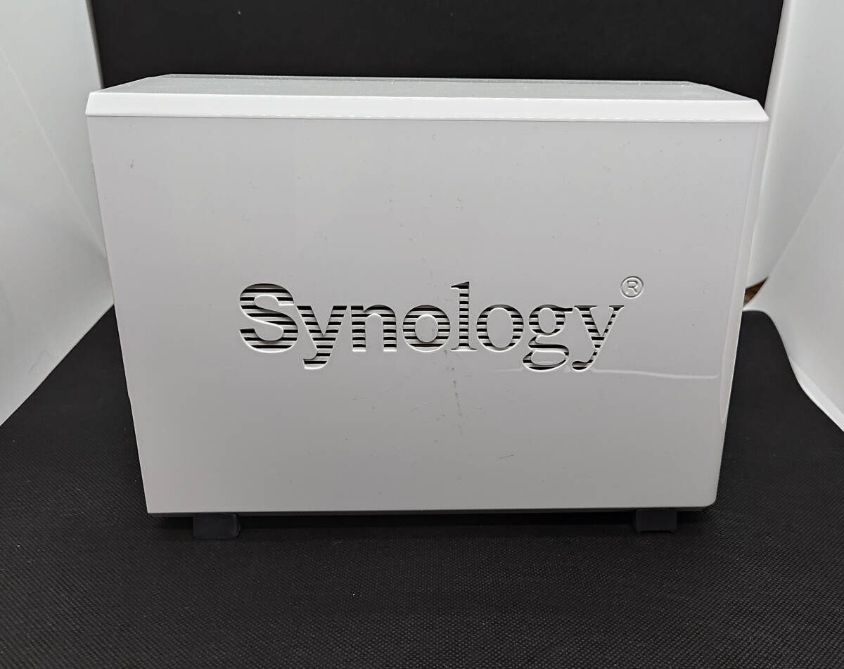 【中古】Synology DiskStation DS216j ホームNASキット（2ベイ）＊HDDは付属しません_右側面