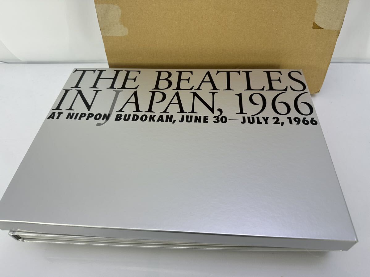THE BEATLES 写真集 The Beatles in Hamburg ビートルズインジャパン１９６６ - At Nippon Budokan，June 30 2冊セットの画像5
