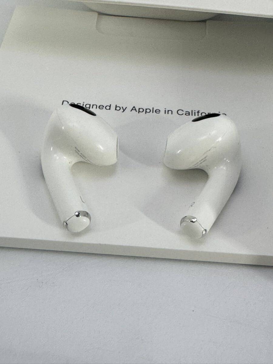 Apple アップル AirPods エアポッズ 第3世代　 MME73J/A 　A2565/A2564/A2566 動作確認済み　限定保証内_画像2