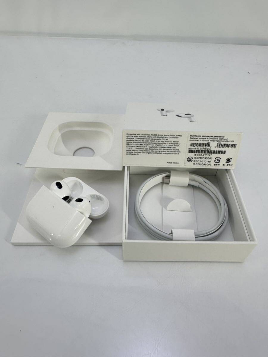 Apple アップル AirPods エアポッズ 第3世代　 MME73J/A 　A2565/A2564/A2566 動作確認済み　限定保証内_画像1