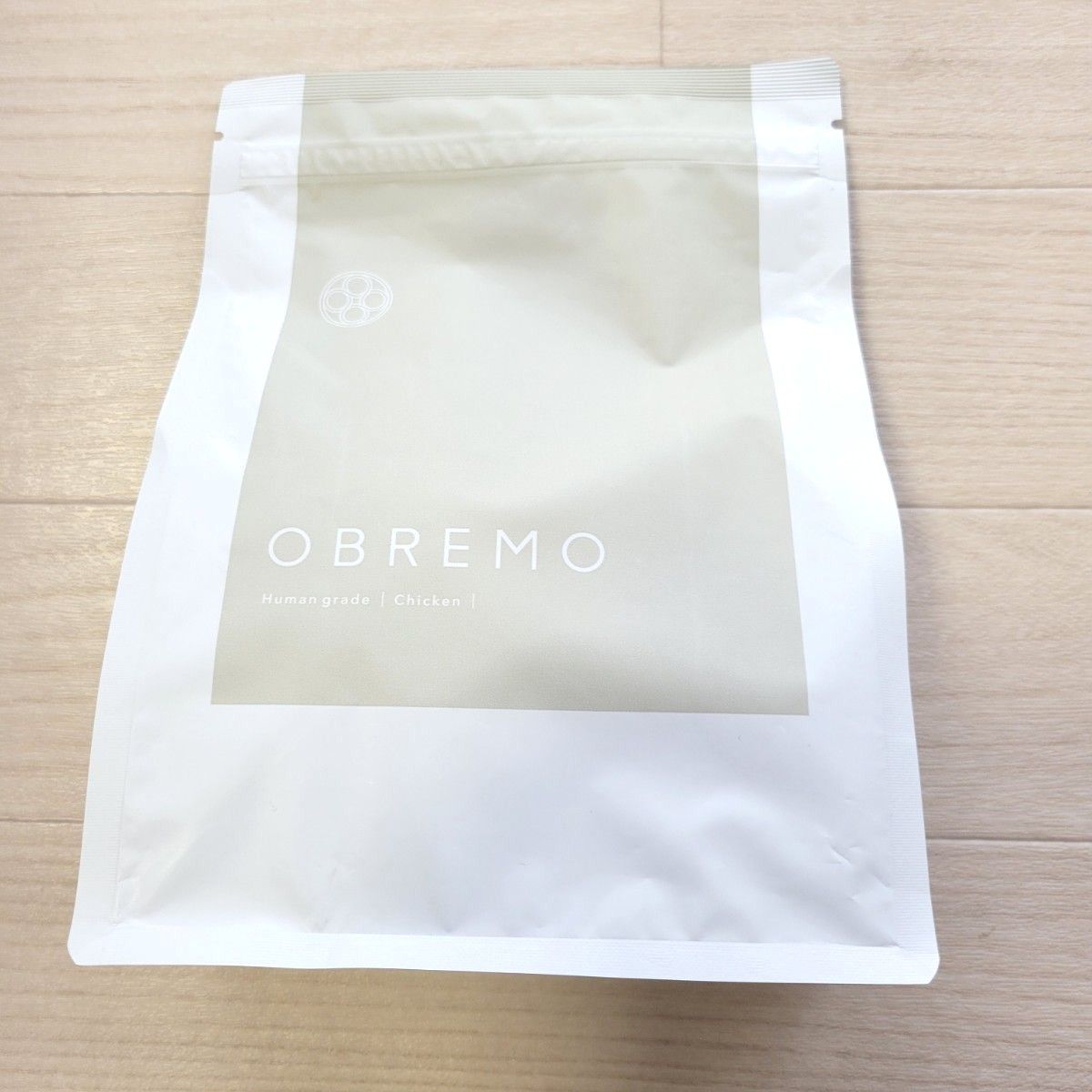新品未開封　OBREMO オブレモ ドッグフード 鶏肉 800g　成犬用　1袋