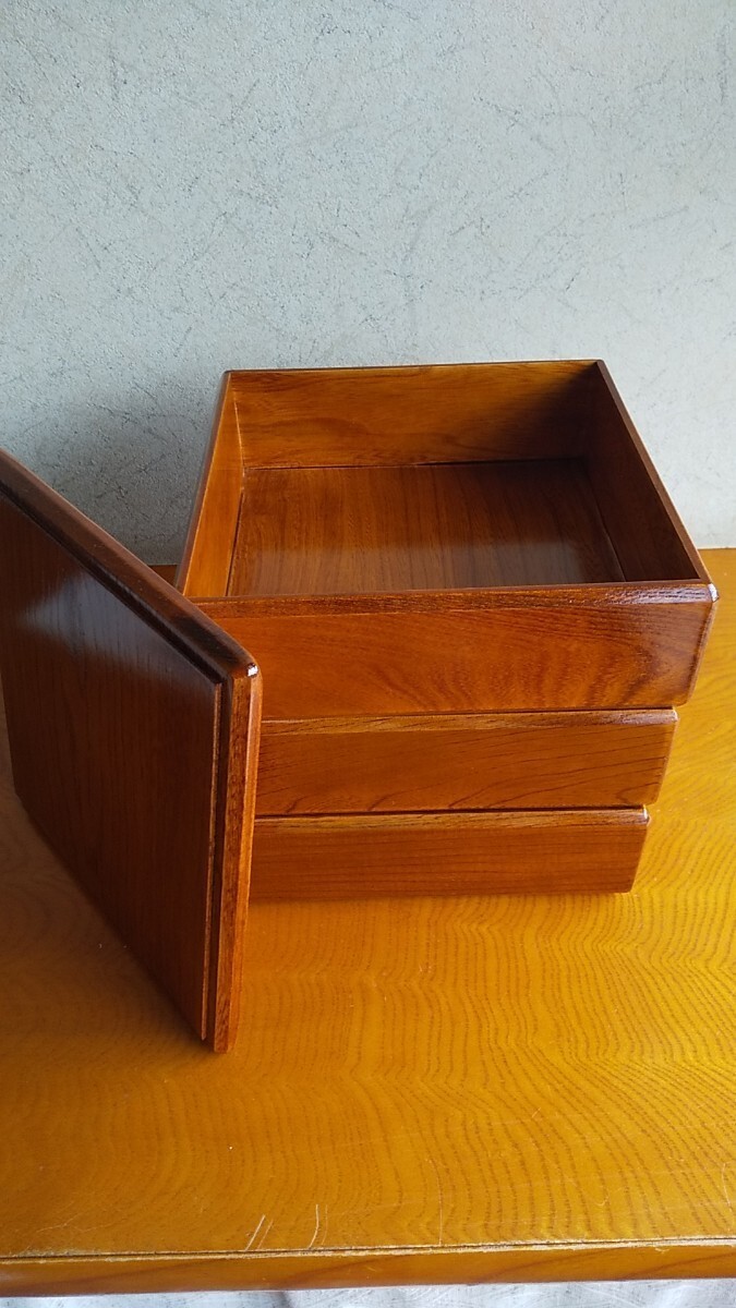 未使用品 重箱 ♪ おせち 三段重 木製 漆器 19.8cm 木箱 小物入れの画像5