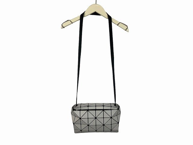 BAO BAO/バオバオ ISSEY MIYAKE ショルダーバッグ 斜め掛け レディース ホワイト