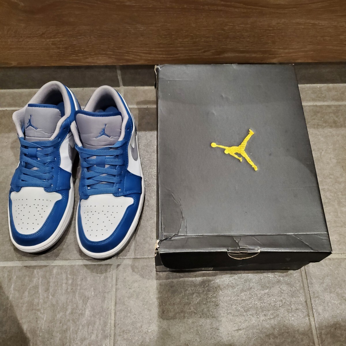 NIKE　AIR JORDAN 1 TRUE BLUE　ナイキ　ジョーダン　トゥルーブルー　553558-412　27cm　US9_画像1