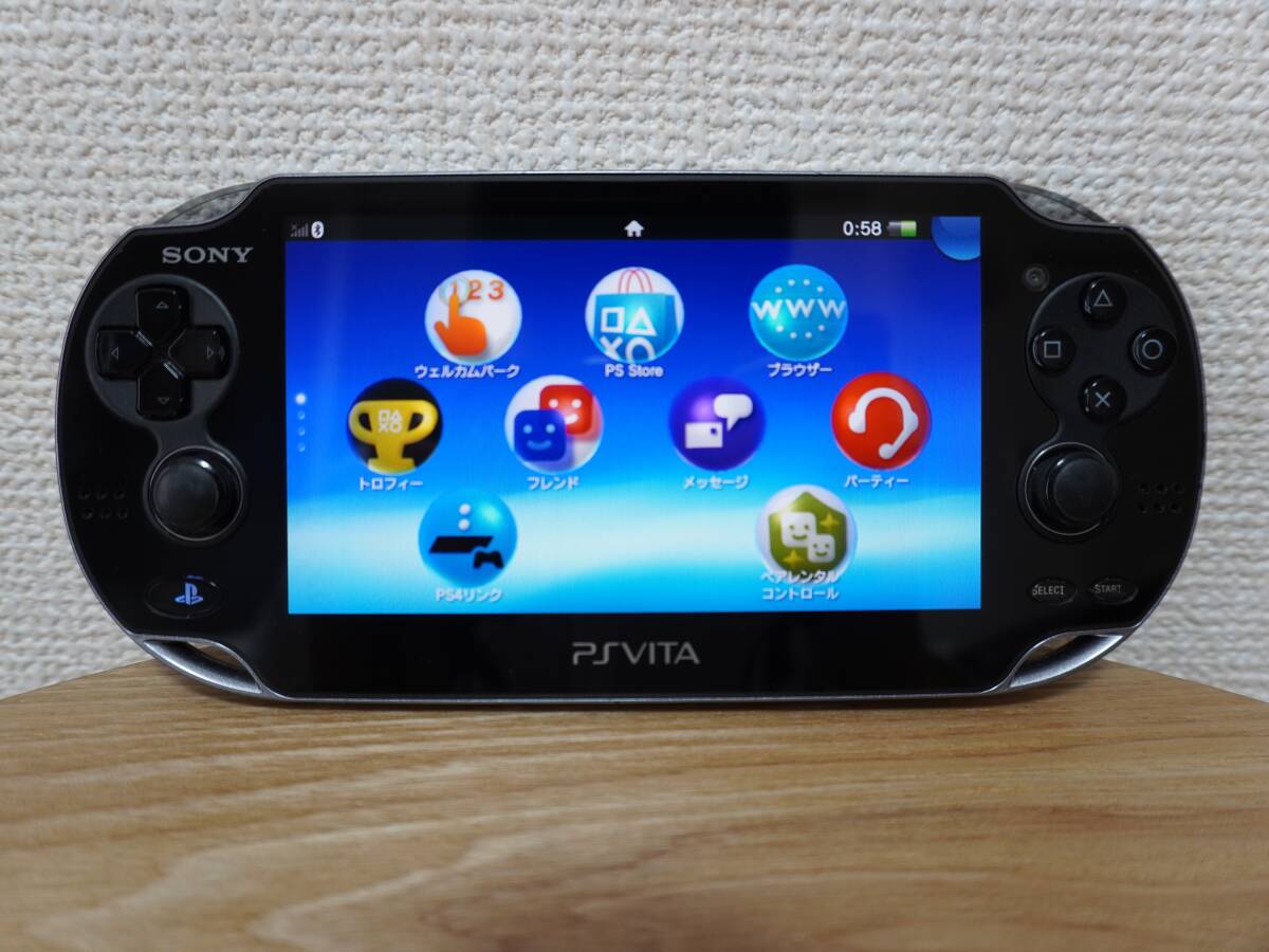 ソニー SONY PlayStation PSVITA PCH-1100 ブラック 動作確認済 ゲーム機 PCH-1000シリーズ ソフト付き 8GBメモリ ケース付 3G 有機モデル_画像2