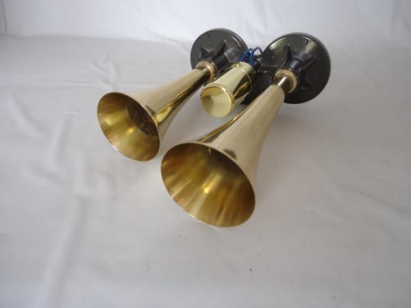 12v D type mega yan key air horn brass DM428-12 day . made written guarantee attaching .