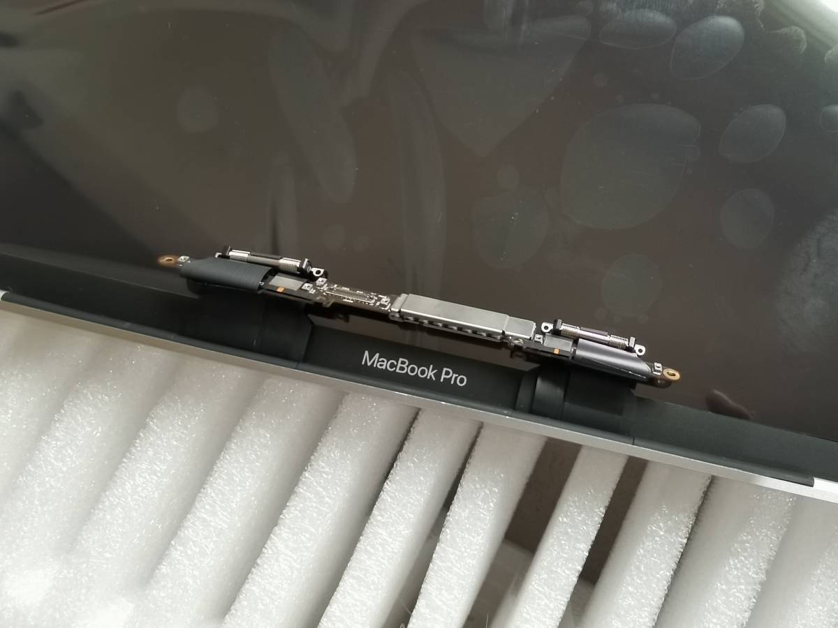 新品 MacBook Pro 13inch 2018 2019 2020年 A2159 液晶 上半身部 LCD 本体上半部 上部一式 シルバー_画像3