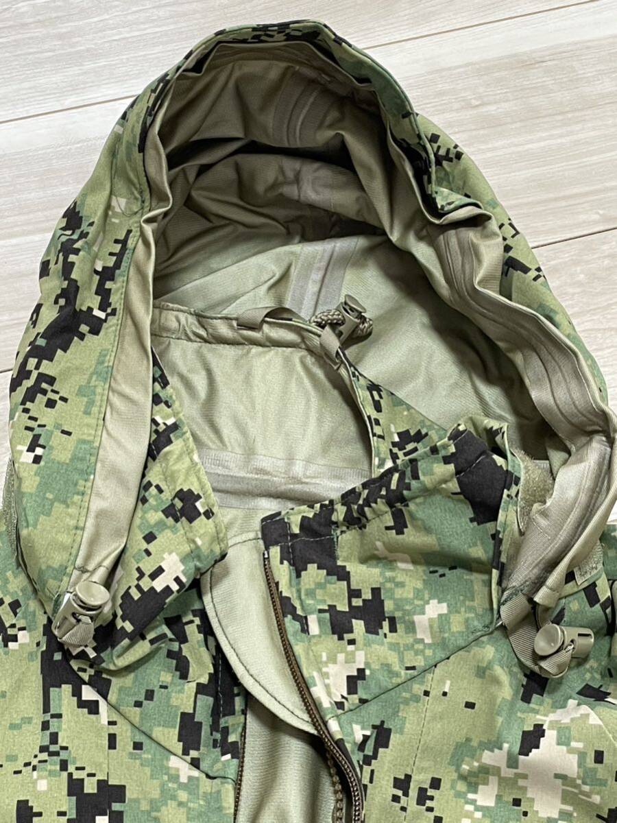 米軍放出品　未使用　ＵＳ　ＮＡＶＹ　ＮＷＵ　ＴＹＰＥ　Ⅲ ＧＯＲＥ-ＴＥＸ　ゴアテックスジャケット　Ｌ-Ｒ_画像9