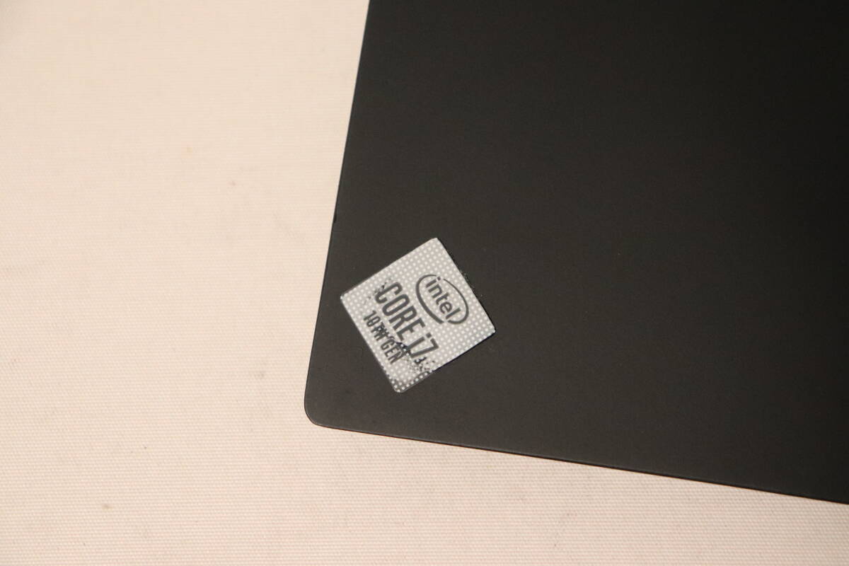 M530. Lenovo / ThinkPad X1 Carbon / 20UACTO1WW / Core i7-10世代 / メモリ不明 / SSDなし / 通電確認・ジャンクの画像3