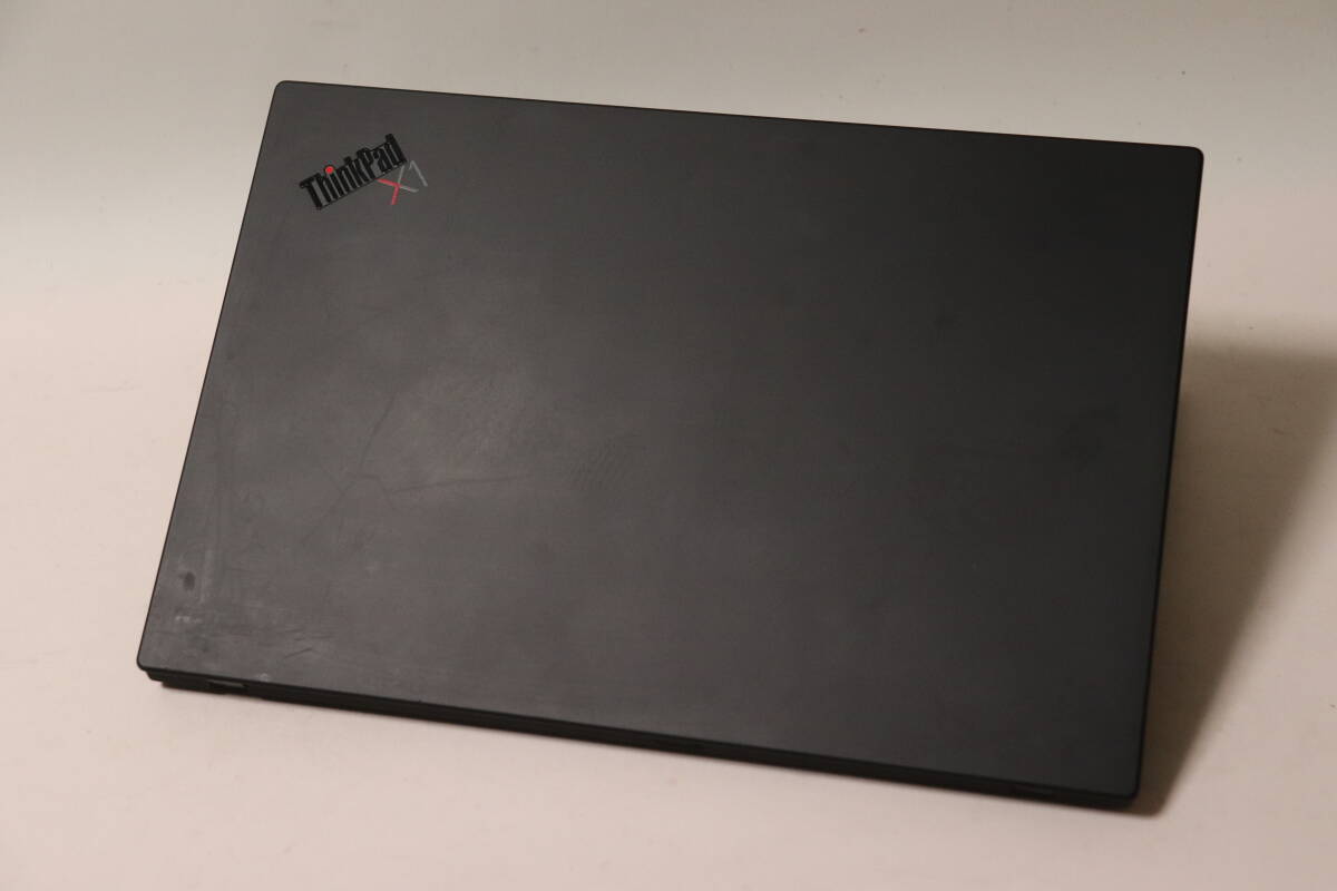 M530. Lenovo / ThinkPad X1 Carbon / 20UACTO1WW / Core i7-10世代 / メモリ不明 / SSDなし / 通電確認・ジャンクの画像4