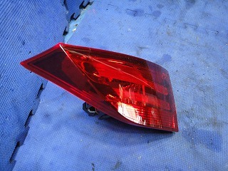 BMW X1 E84 VL18 等 右 テール レンズ ライト ランプ 内側 フィニッシャー 品番 63212990114 [1719]の画像2