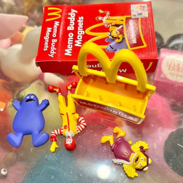 McDonald's マクドナルド マグネット セット ロナルドマクドナルド グリマス バーディ ゴールデンアーチ 2001年製 アメリカ雑貨 us雑貨の画像10