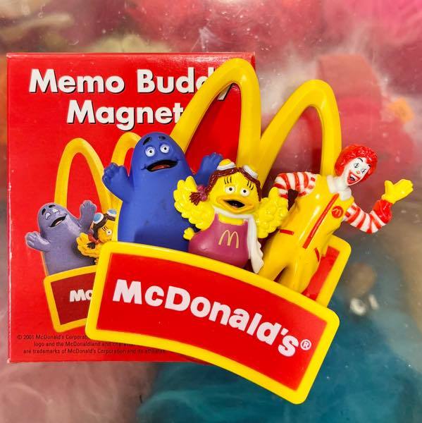 McDonald's マクドナルド マグネット セット ロナルドマクドナルド グリマス バーディ ゴールデンアーチ 2001年製 アメリカ雑貨 us雑貨の画像1