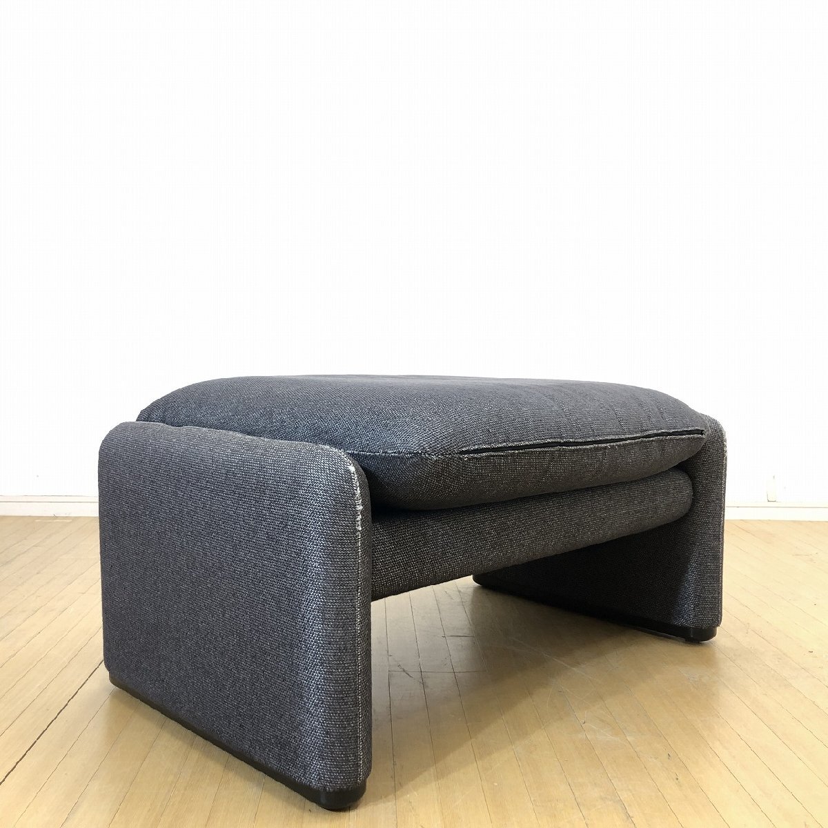 1円スタート□Cassina IXC. カッシーナ・イクスシー MARALUNGA マラルンガ ソファ ファブリック オットマン スツール イタリア最高級家具の画像8