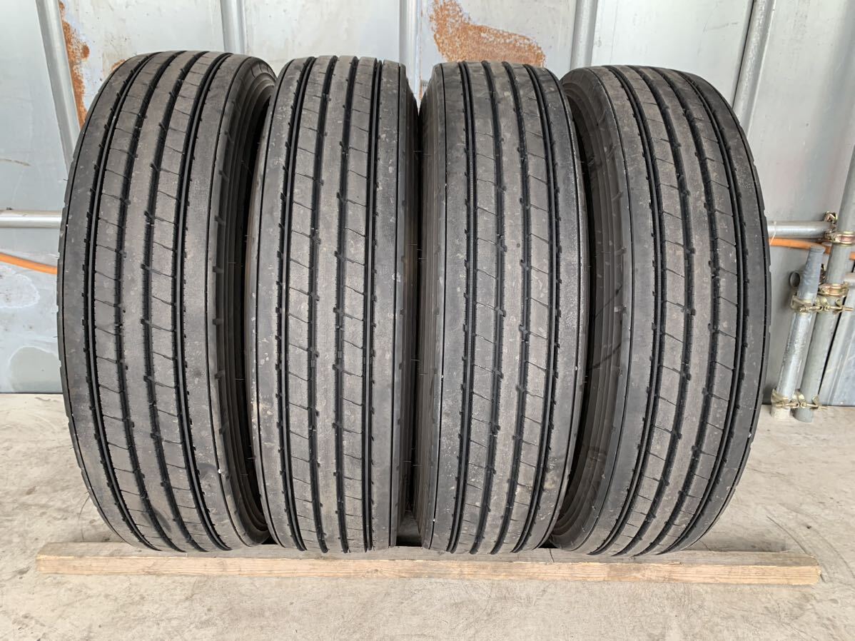 引取り可能！275/80R22.5 BRIDGESTONE R173 23年製 11mm 中古トラックタイヤ 4本セット_画像1