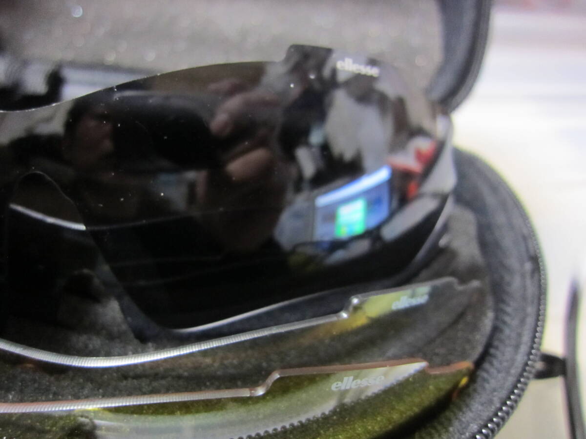 ellesse エレッセ スポーツサングラス フレーム 5枚レンズ ES-S101 インナーは度が入っておりますの画像6