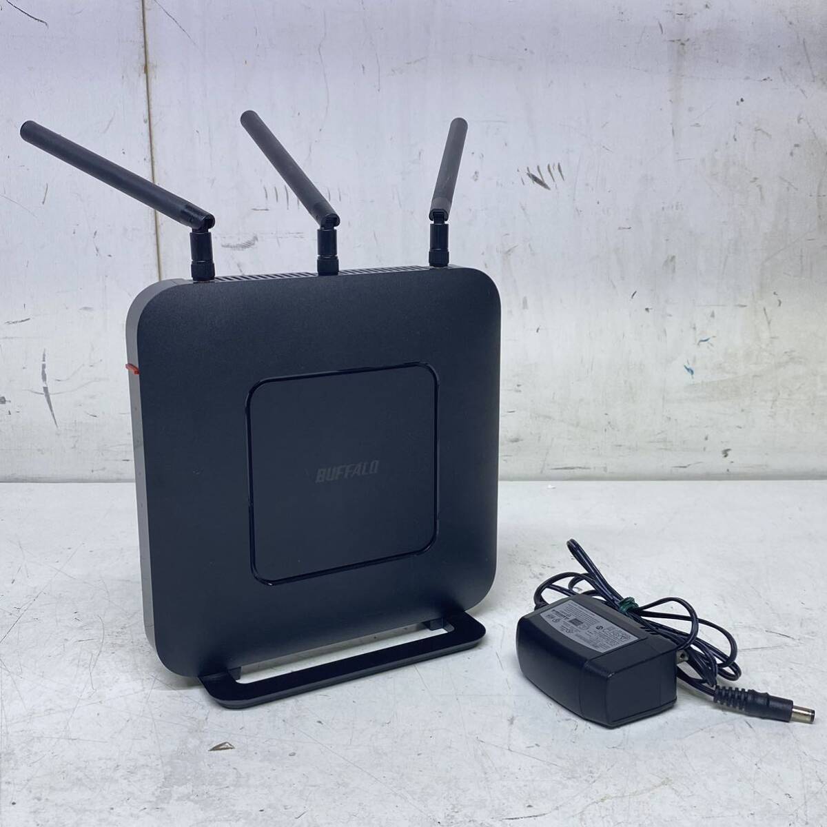 A♪ Buffalo バッファロー Wi-Fiルーター WXR-1750DHP IEEE 802.11ac対応 ルータ 無線LAN AirStation エアステーション 通電確認済みの画像1