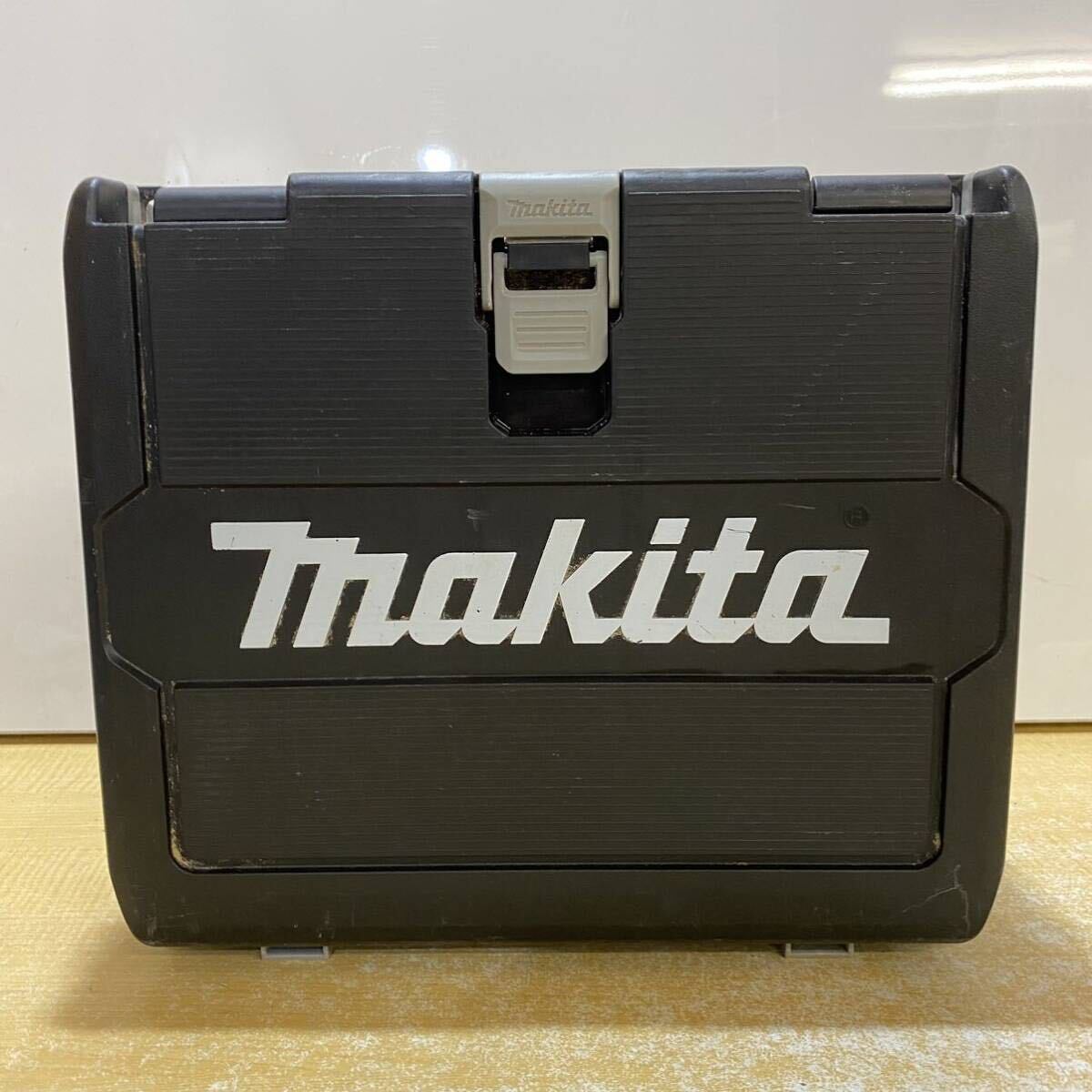 A♪ makita マキタ 充電式インパクトドライバ TD172DGX FY フラッシュイエロー 18V 6.0Ah バッテリ2個/充電器/ケース付 動作確認済の画像9