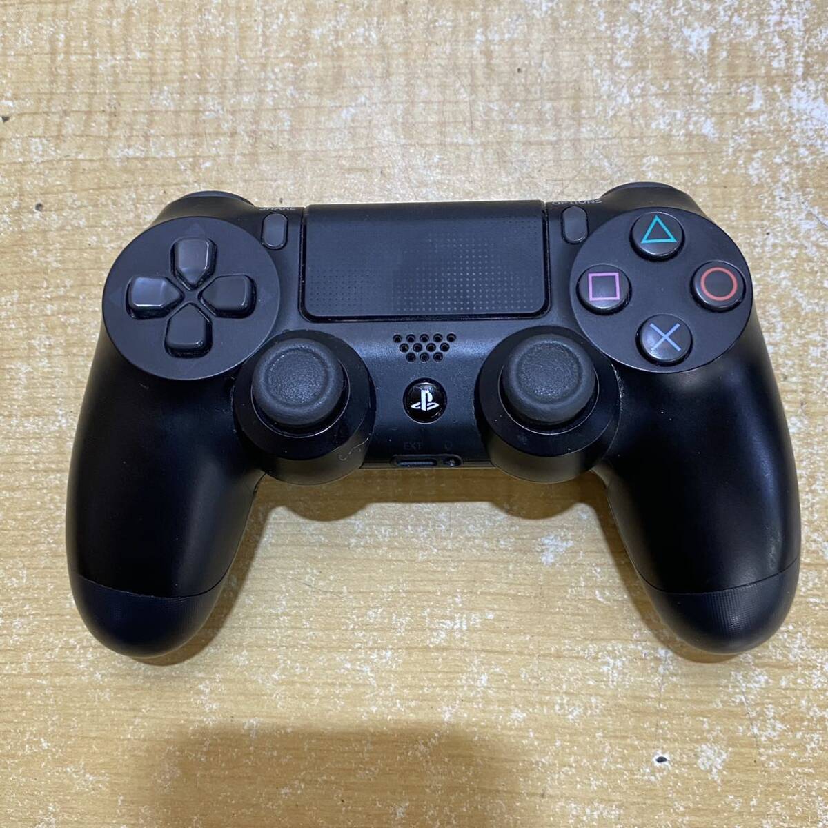 P♪ SONY ソニー Playstation4 プレイステーション4 CUH-2200A 500GB/コントローラー CUH-ZCT2J/HDMIケーブル付き/動作確認・初期化済み_画像9