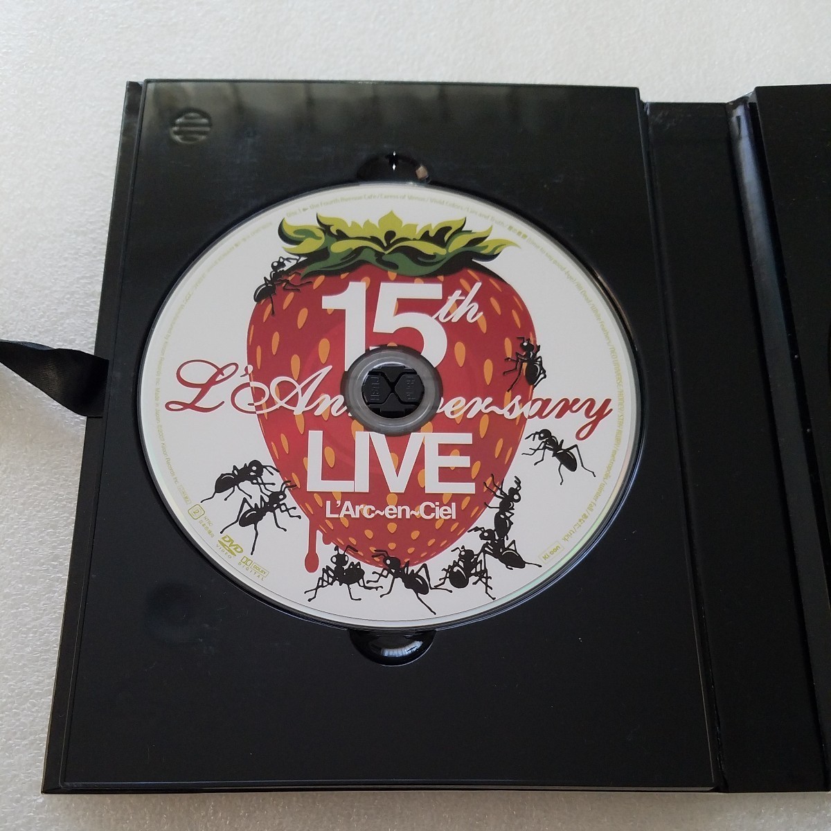送料無料 L’Arc~en~Ciel DVD【15th L'Anniversary LIVE】初回限定盤2枚組 特典付 ラルクアンシエル HYDE 15周年 ライブ ラニバ 東京ドームの画像5