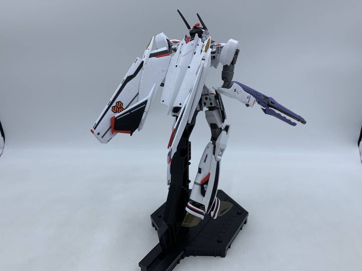 玩D18 DX超合金 VF-25F スーパーメサイアバルキリー (早乙女アルト機) リバイバルVer.