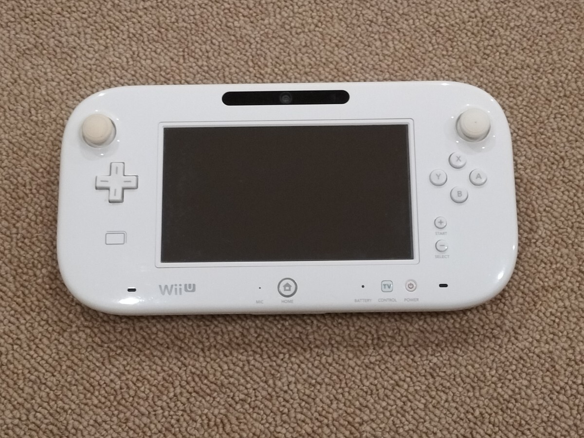 WiiU プレミアムセット shiro 任天堂 本体 ゲームパッド コントローラ ヌンチャク 付属品揃い 動作品 美品の画像2