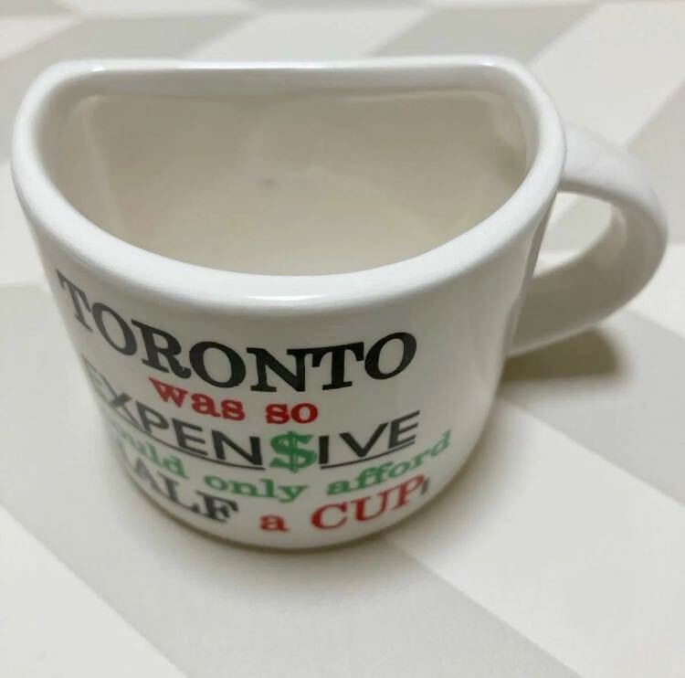 未使用 カナダ トロント ハーフ マグカップ 半分 雑貨 限定 希少 お土産 インテリア 小物 コーヒーカップ グラス_画像4