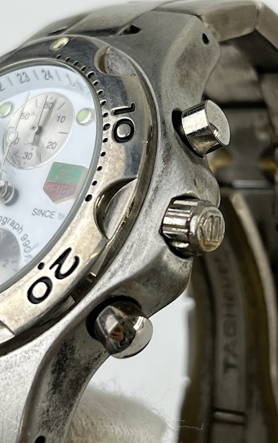 【1円出品】F0531 TAG HEUER タグホイヤー WK1211 200M 腕時計 クロノ QZ クォーツ 白文字盤 デイト 3針 メンズ腕時計 現状不動品の画像5