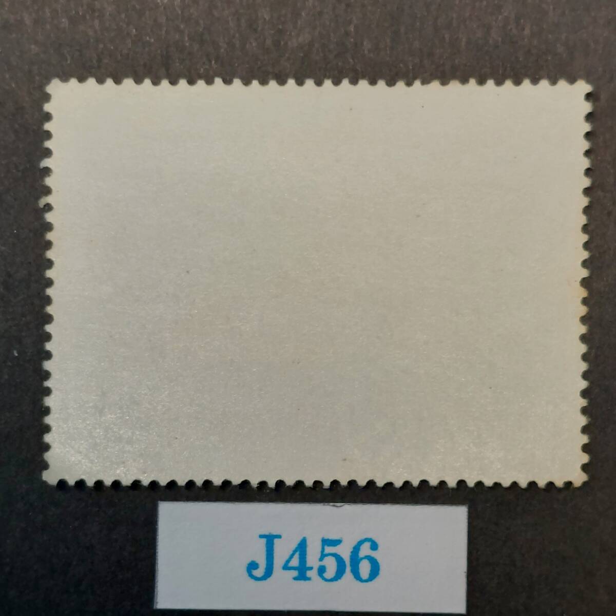 J456 カタール切手「1971年世界電気通信デー」に発行した「イギリスのケーブル修理船:HMTSアリエル」のデザイン切手　1971年発行 未使用_画像3
