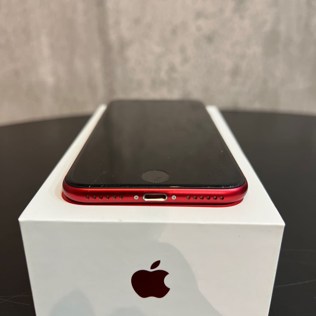 Apple iPhone SE (第2世代) (PRODUCT)RED Special Edition 64GB NX9U2J/A IOS17.4.1 初期化済 バッテリー 87%の画像6