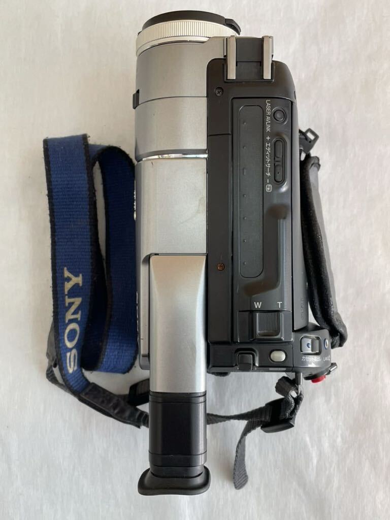 ジャンク SONY ソニーDigital8 DCR-TRV735 8ミリビデオカメラ Handycam DIGITAL ZOOM 現状品_画像4