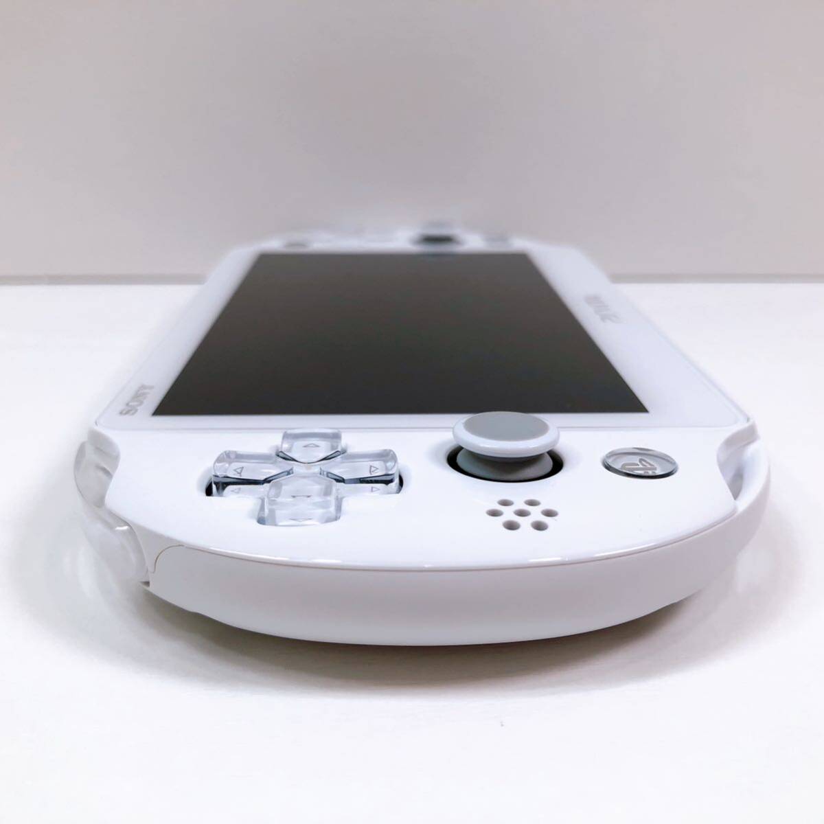 150[ used ]SONY PlayStation VITA body PCH-2000 white PlayStation Vita PS VITA with charger . operation verification the first period . ending present condition goods 