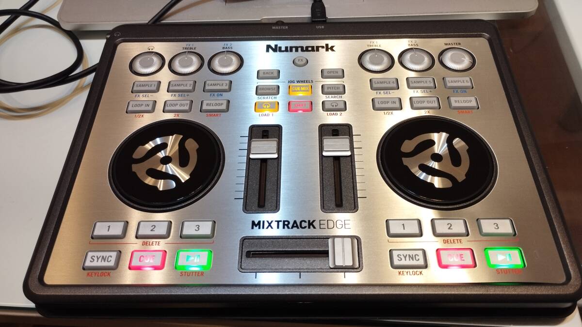 ★Numark Mixtrack Edge ポータブル DJコントローラー 本体のみ 美品 中古品 基本動作確認済★の画像9