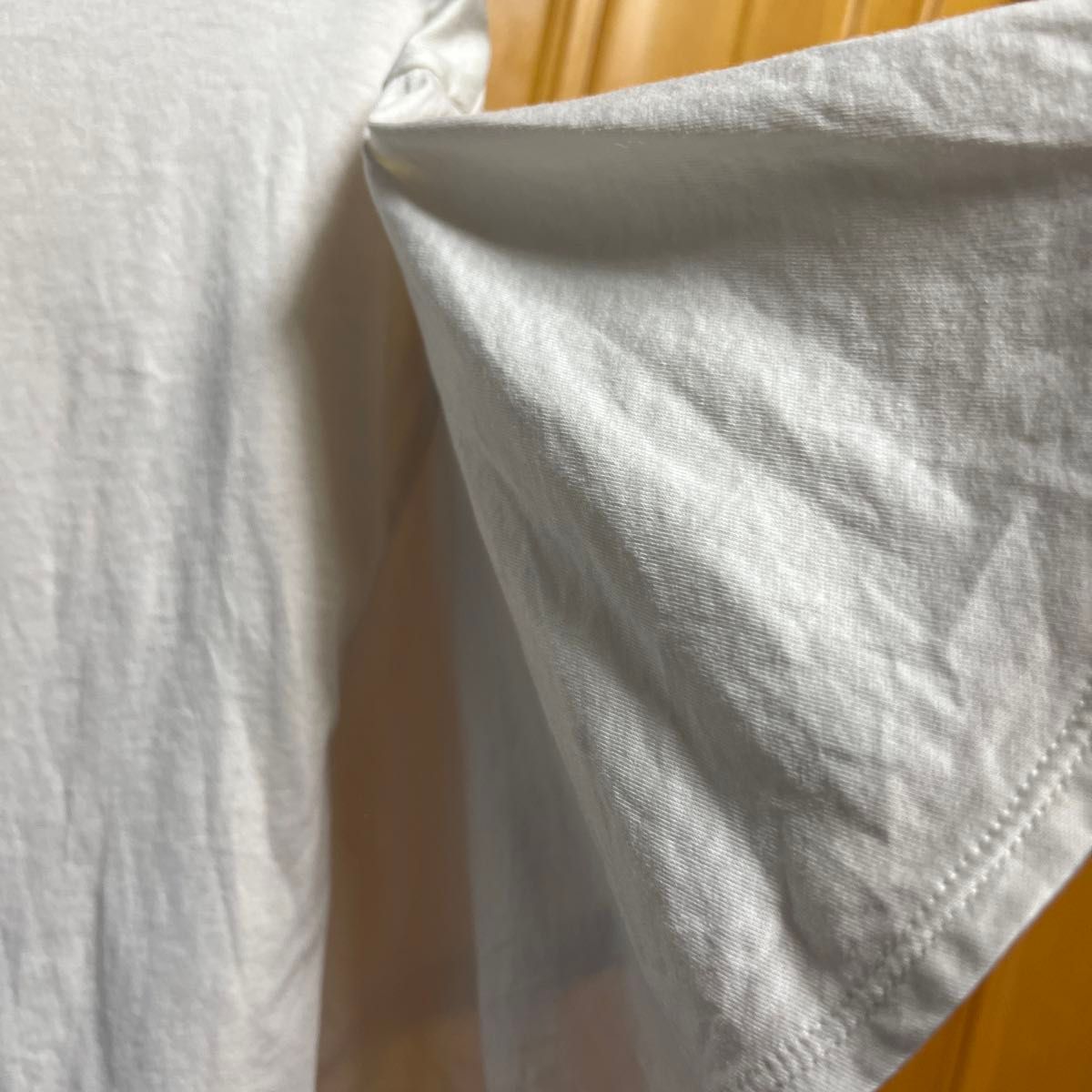 ユニクロ オフホワイトマーセライズフレアスリーブTシャツ半袖Mサイズ
